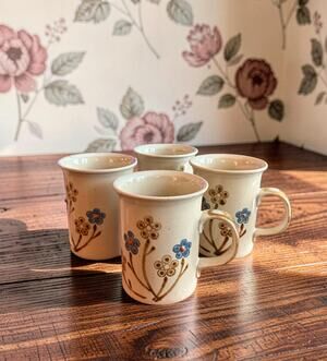 Set of 4 Stoneware Pottery Mugs Floral Glazed Cream Blue Brown Vintage Style